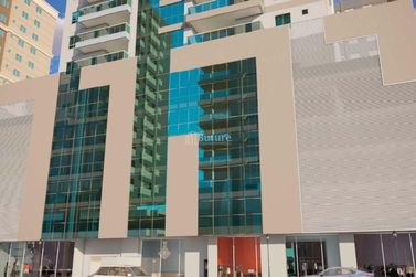Apartamento &agrave; venda - 146m&sup2; - Meia Praia