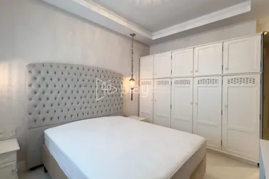 Apartamento &agrave; venda - 181m&sup2; - Meia Praia