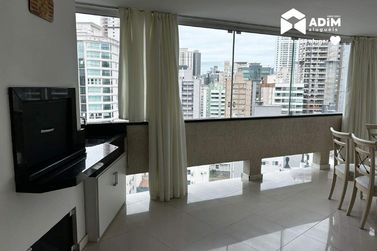 Apartamento para alugar - 140m&sup2; - Meia Praia