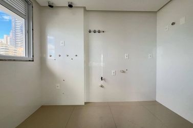 Apartamento &agrave; venda - Meia Praia