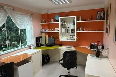 Casa para alugar - 300m&sup2; - Meia Praia