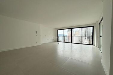 Apartamento &agrave; venda - 145m&sup2; - 