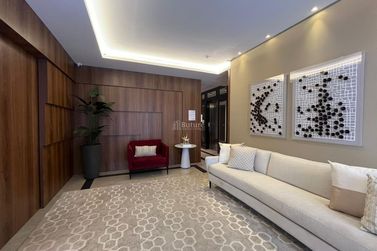 Apartamento &agrave; venda - 132m&sup2; - Meia Praia