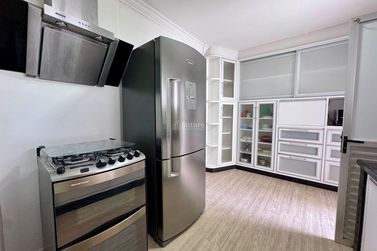 Apartamento &agrave; venda - 163m&sup2; - Centro