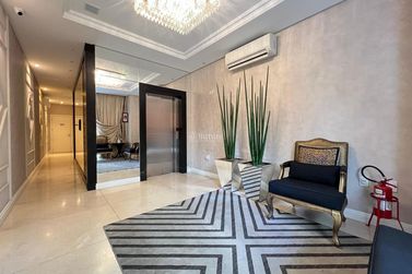 Apartamento &agrave; venda - 273m&sup2; - Meia Praia