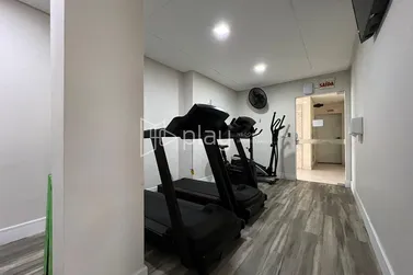 Apartamento &agrave; venda - 145m&sup2; - Meia Praia