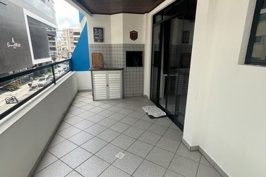Apartamento &agrave; venda - 130m&sup2; - Meia Praia