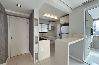 Apartamento &agrave; venda - 100m&sup2; - Meia Praia