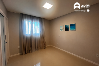 Apartamento para alugar - 120m&sup2; - Centro
