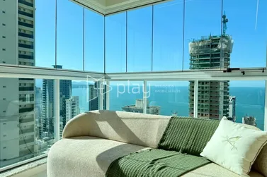 Apartamento &agrave; venda - 160m&sup2; - Meia Praia