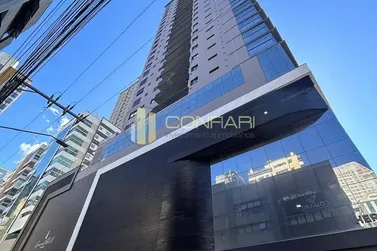 Apartamento &agrave; venda - 198m&sup2; - meia praia