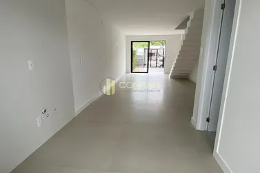 Sobrado &agrave; venda - 97m&sup2; - Morrinhos