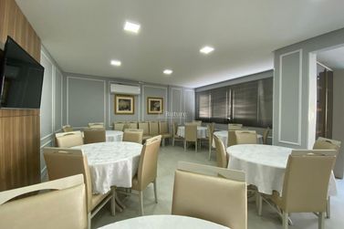 Apartamento &agrave; venda - 130m&sup2; - Meia Praia