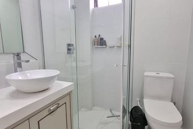 Apartamento para alugar - 93m&sup2; - Meia Praia