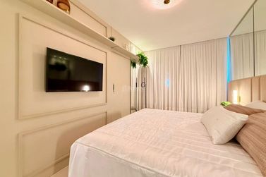 Apartamento &agrave; venda - 160m&sup2; - Meia Praia
