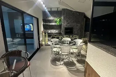 Apartamento &agrave; venda - 186m&sup2; - Meia Praia