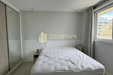 Apartamento &agrave; venda - 110m&sup2; - meia praia