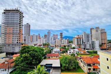 Apartamento &agrave; venda - Meia Praia
