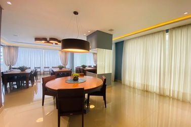 Apartamento &agrave; venda - 150m&sup2; - Meia Praia