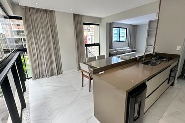 Apartamento &agrave; venda - 95m&sup2; - Meia Praia