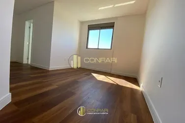 Apartamento &agrave; venda - 150m&sup2; - Meia Praia