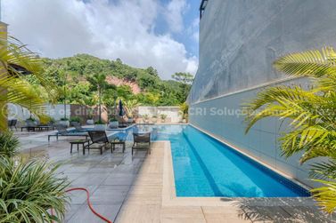 Apartamento para alugar - 90m&sup2; - Praia Brava de Itaja&iacute;