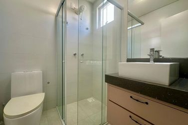 Apartamento &agrave; venda - 107m&sup2; - Meia Praia