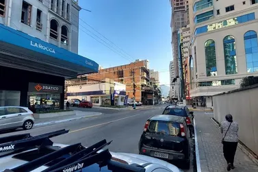 Sala Comercial para alugar - 223m&sup2; - Centro