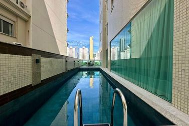 Apartamento &agrave; venda - 190m&sup2; - Meia Praia