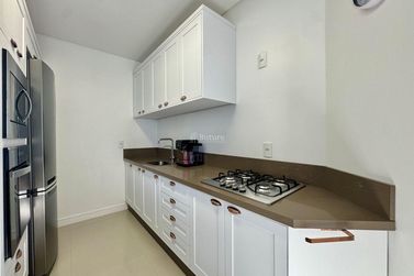 Apartamento &agrave; venda - 10472m&sup2; - Pioneiros