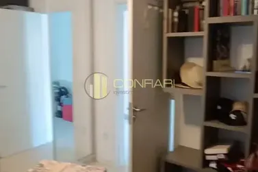 Apartamento &agrave; venda - 70m&sup2; - meia praia