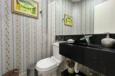Apartamento &agrave; venda - 133m&sup2; - Meia Praia