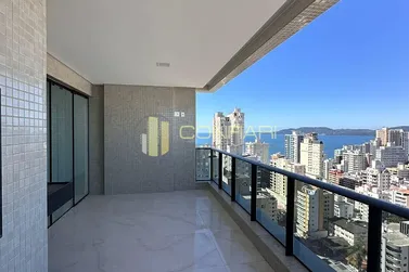 Apartamento &agrave; venda - 135m&sup2; - meia praia
