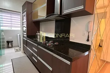 Apartamento &agrave; venda - 130m&sup2; - Meia Praia