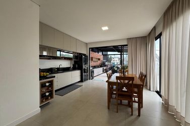 Casa &agrave; venda - 117m&sup2; - Aririb&aacute;