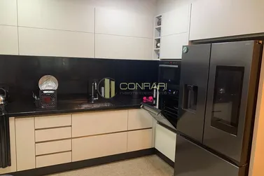 Apartamento &agrave; venda - 140m&sup2; - Meia Praia