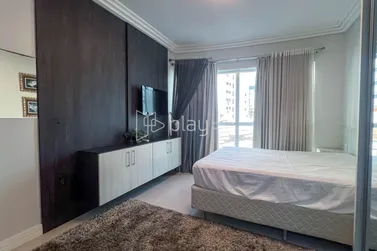 Apartamento &agrave; venda - 165m&sup2; - Centro