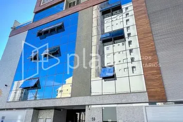 Apartamento &agrave; venda - 164m&sup2; - Meia Praia
