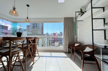 Apartamento &agrave; venda - 171m&sup2; - Meia Praia