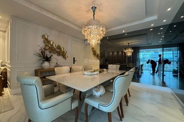 Apartamento &agrave; venda - 142m&sup2; - Meia Praia