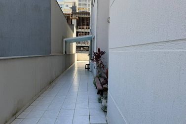 Apartamento &agrave; venda - 160m&sup2; - Meia Praia