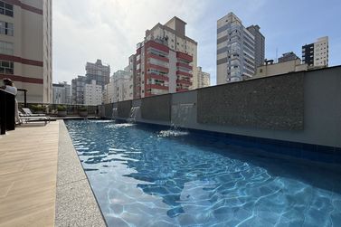 Apartamento &agrave; venda - 206m&sup2; - Meia Praia