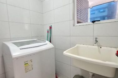 Apartamento para alugar - 111m&sup2; - Meia Praia