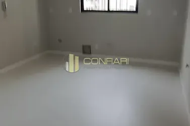Apartamento &agrave; venda - 135m&sup2; - Centro