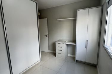 Apartamento &agrave; venda - 100m&sup2; - Meia Praia
