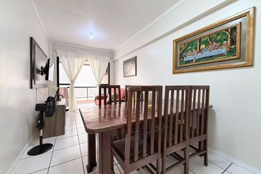 Apartamento &agrave; venda - 98m&sup2; - Centro
