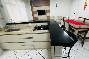 Apartamento &agrave; venda - 130m&sup2; - Meia Praia