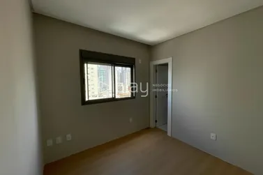 Apartamento &agrave; venda - 105m&sup2; - Centro