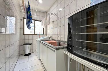 Apartamento &agrave; venda - 160m&sup2; - Meia Praia