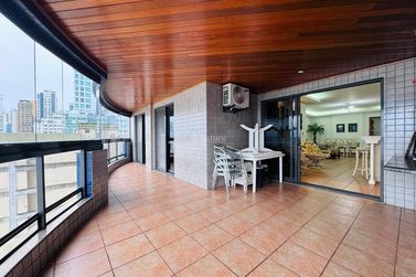 Apartamento &agrave; venda - 112m&sup2; - Centro